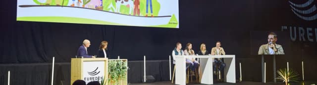 Scène de présentation Eureden devant un public