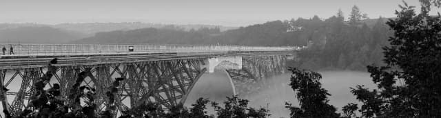 Vue d’un pont publiée par Lassarat