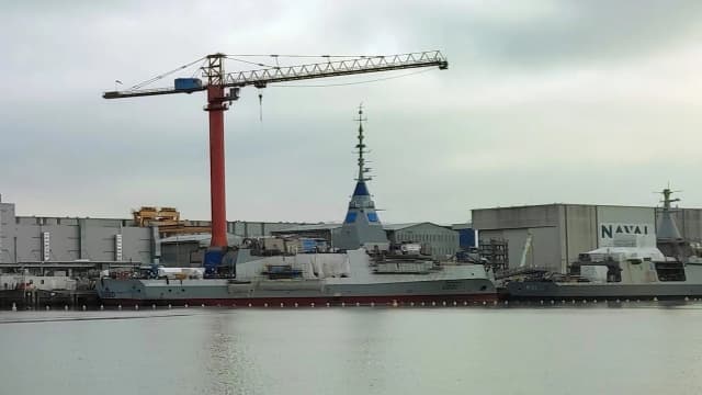 Frégate de défense et d’intervention en construction