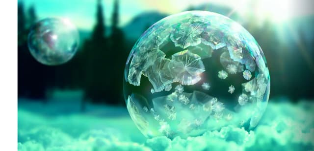 Illustration de globes terrestres publiée par Petit Forestier
