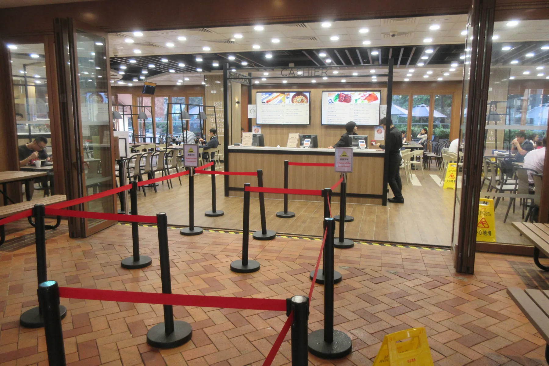 Espace de restauration exploité par Sodexo à l’université de Hong Kong, photographié en octobre 2018.
