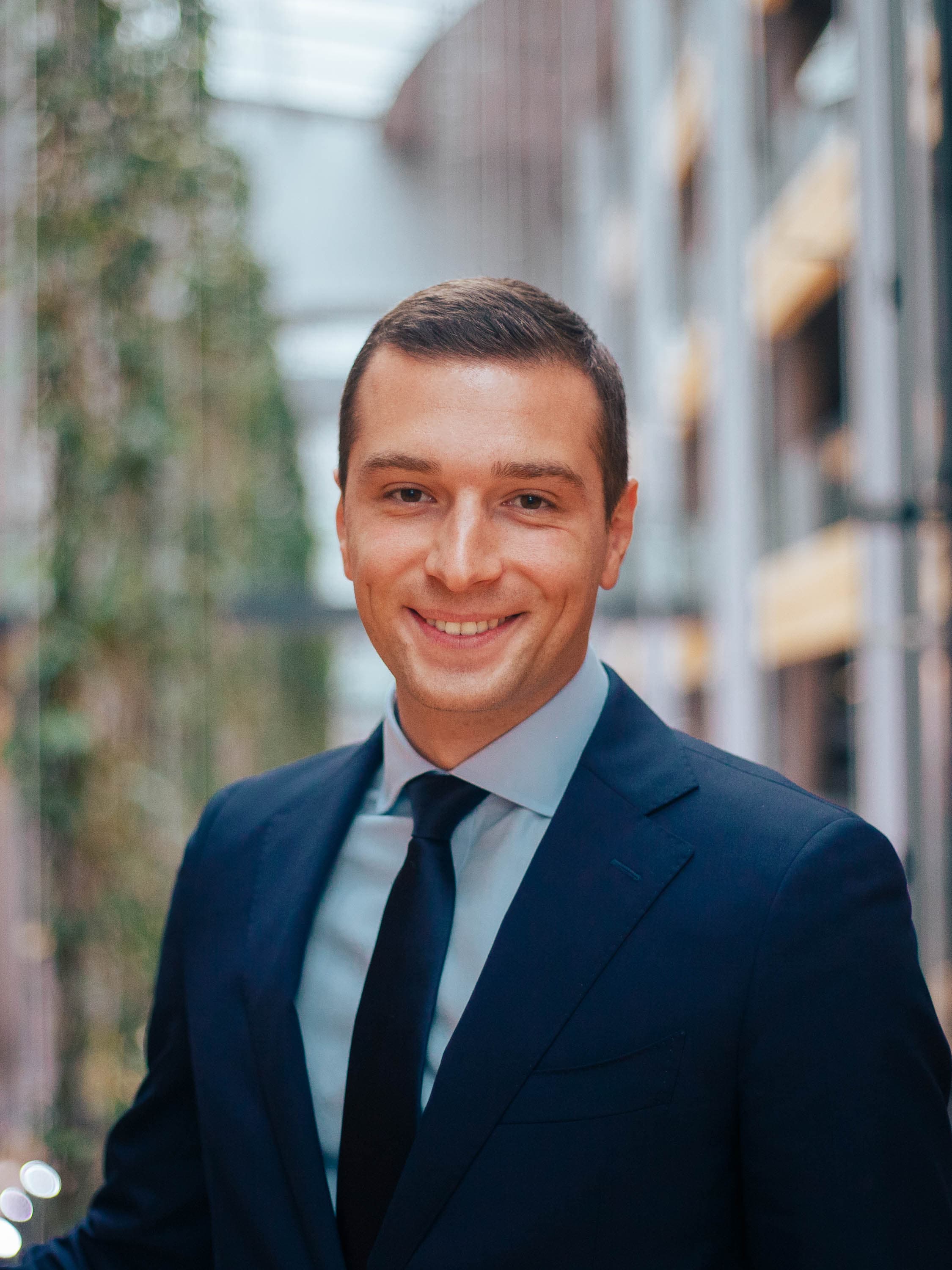 Portrait de Jordan Bardella